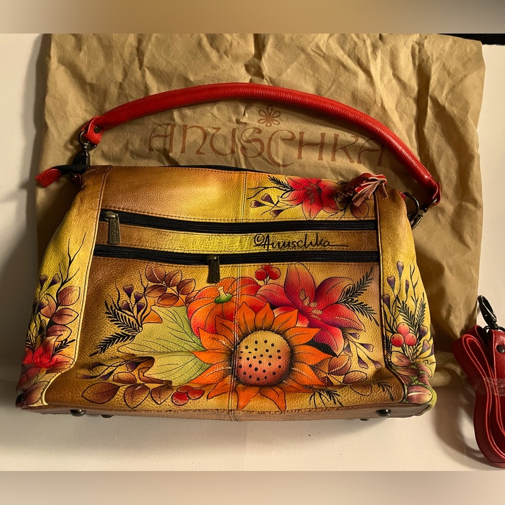 ANUSCHKA Medium Satchel
